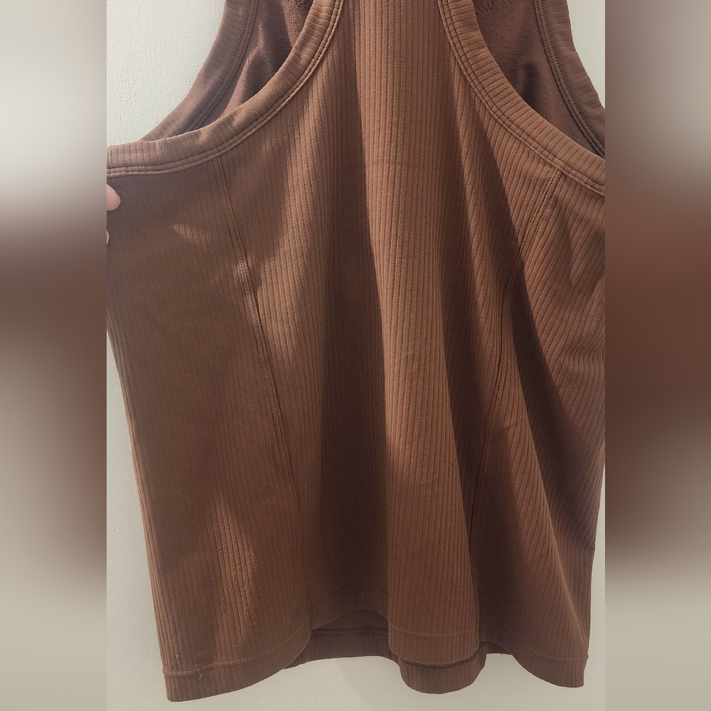 Lululemon Brown Sleeveless Top, Size 8. - Picture 4 of 7